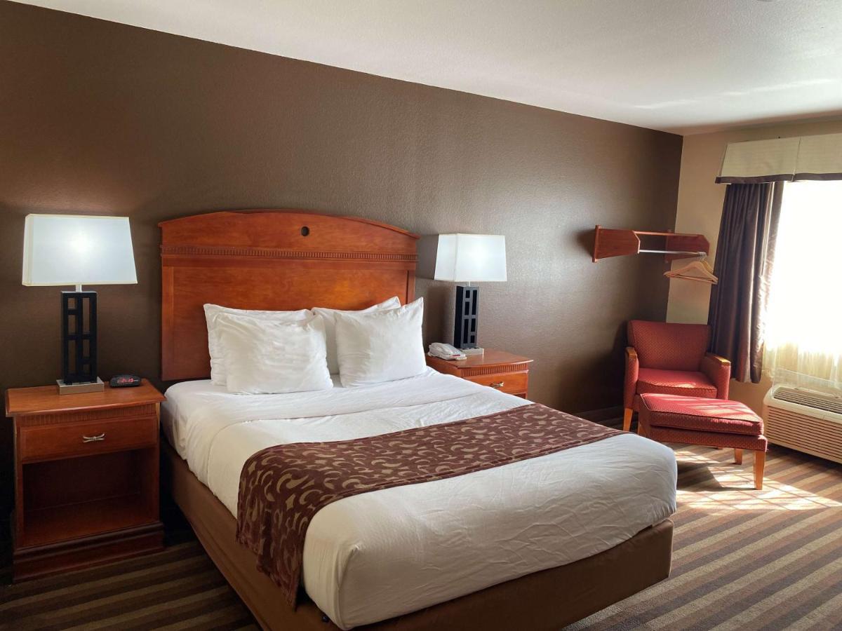 Best Western Manhattan Inn Εξωτερικό φωτογραφία