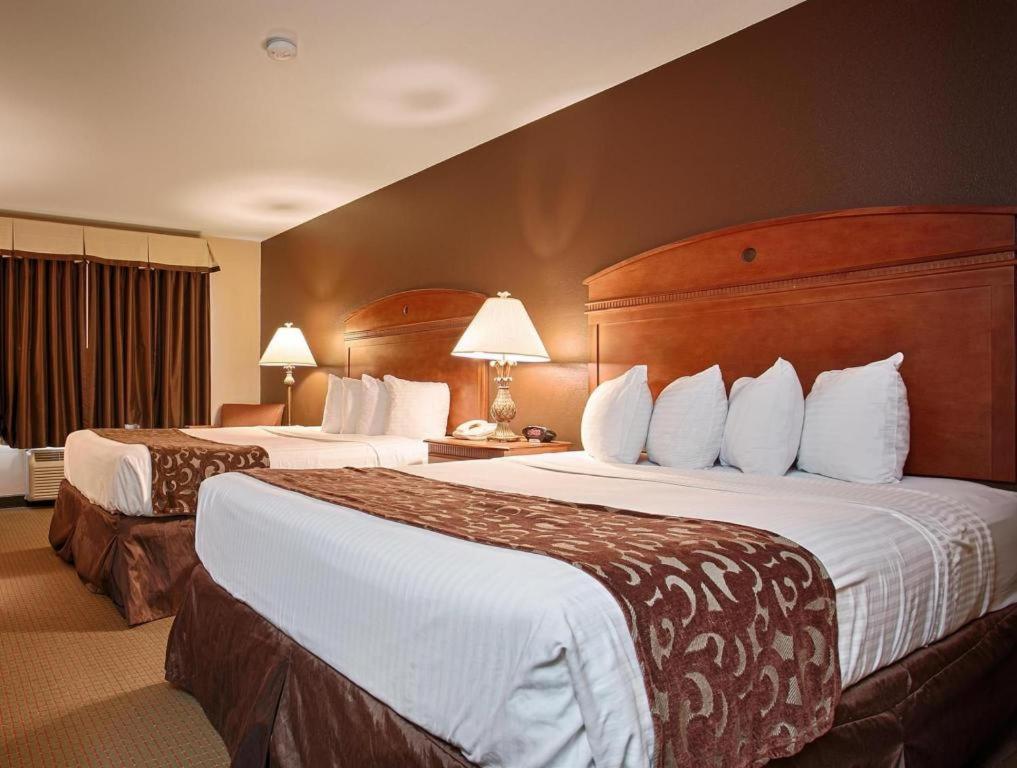 Best Western Manhattan Inn Εξωτερικό φωτογραφία