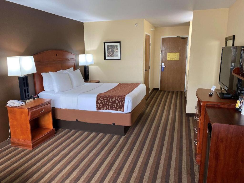 Best Western Manhattan Inn Εξωτερικό φωτογραφία