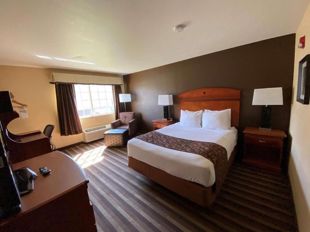 Best Western Manhattan Inn Εξωτερικό φωτογραφία