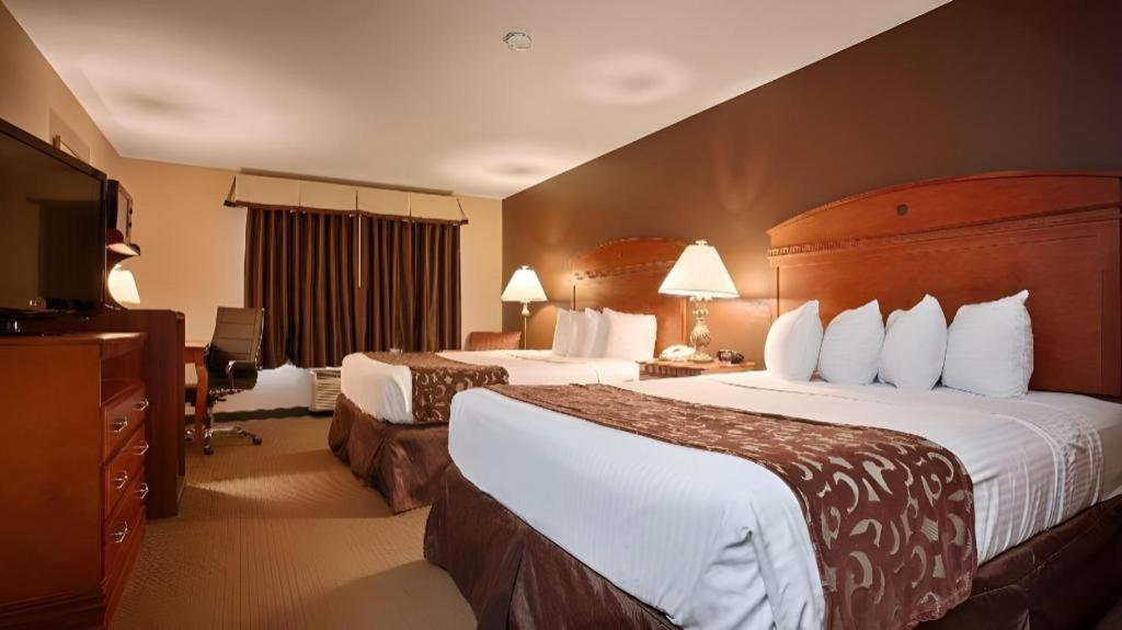 Best Western Manhattan Inn Εξωτερικό φωτογραφία