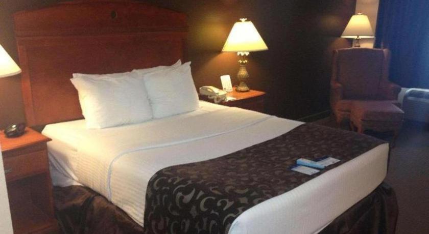 Best Western Manhattan Inn Εξωτερικό φωτογραφία