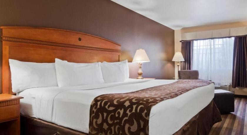 Best Western Manhattan Inn Εξωτερικό φωτογραφία